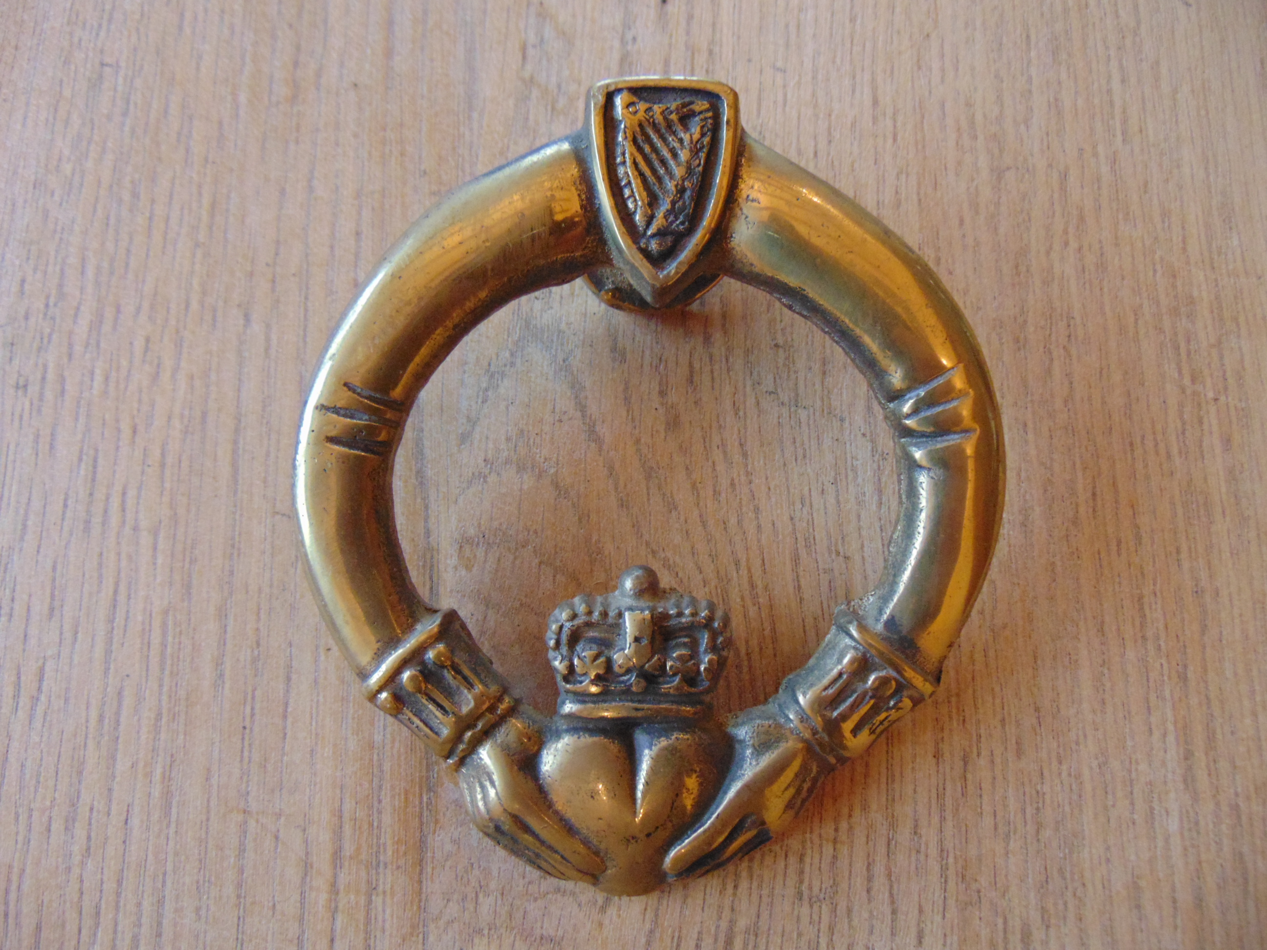 RD029 Modern Brass Claddagh Door Knocker Antique Door Knockers RD029 Modern Brass Claddagh Door Knocker Antique Door Knockers