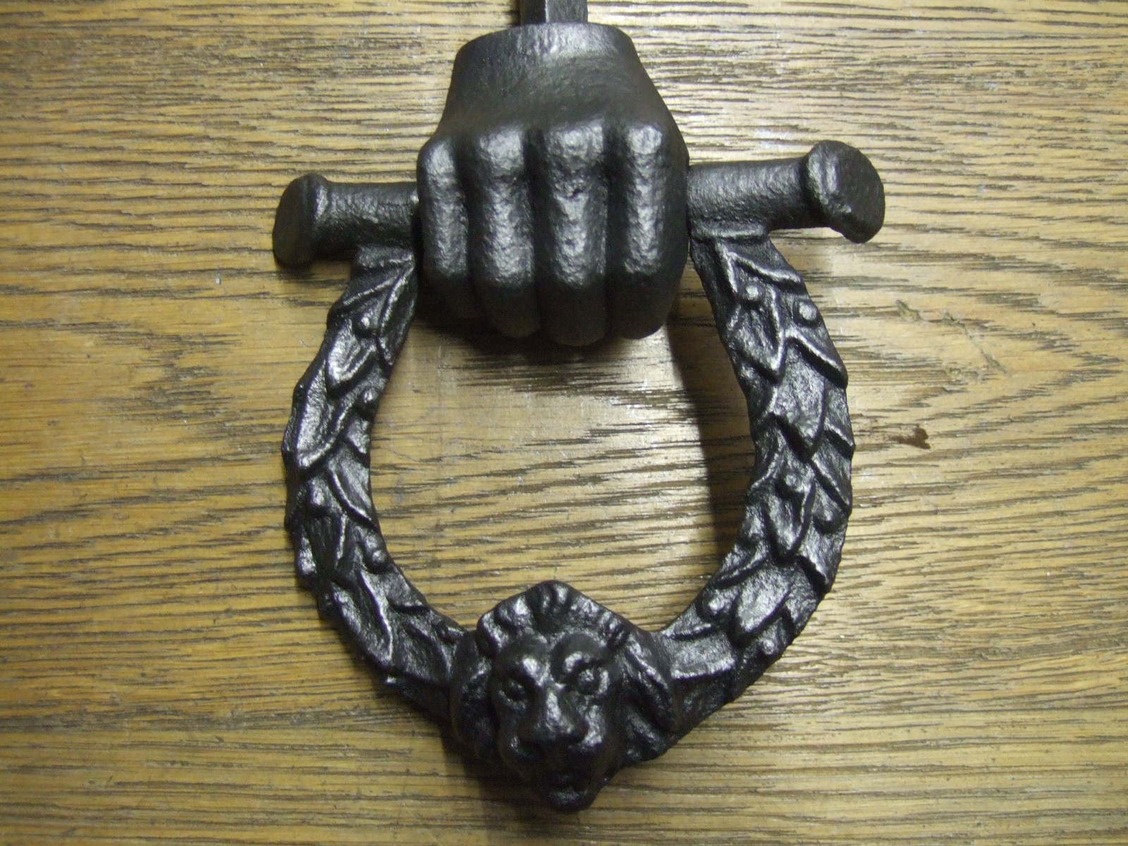 D296Wellington Cast Iron Door Knocker Antique Door knockers