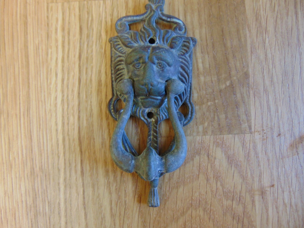 D293-0918-Antique Brass Lion's Head Door Knocker. Antique Door Antique Brass Lion's Head Door Knocker D293-0918 Antique Door Knockers - D293-0918-Antique Brass Lion's Head Door Knocker. Antique Door