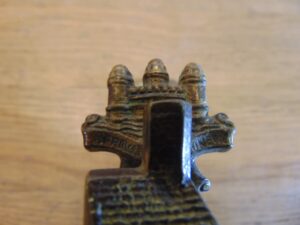 d391 doorbell knockers